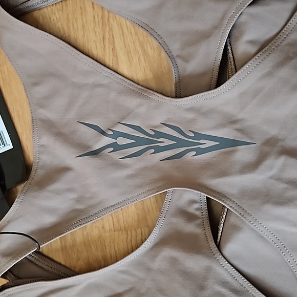 Sports Bra - Picture 6 of 8